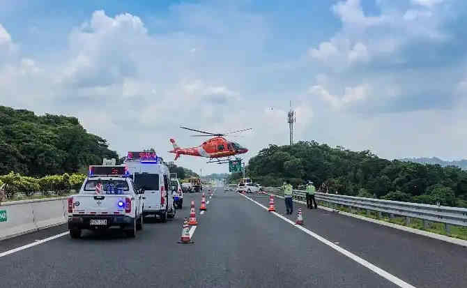 建水高速公路汽车救援案例